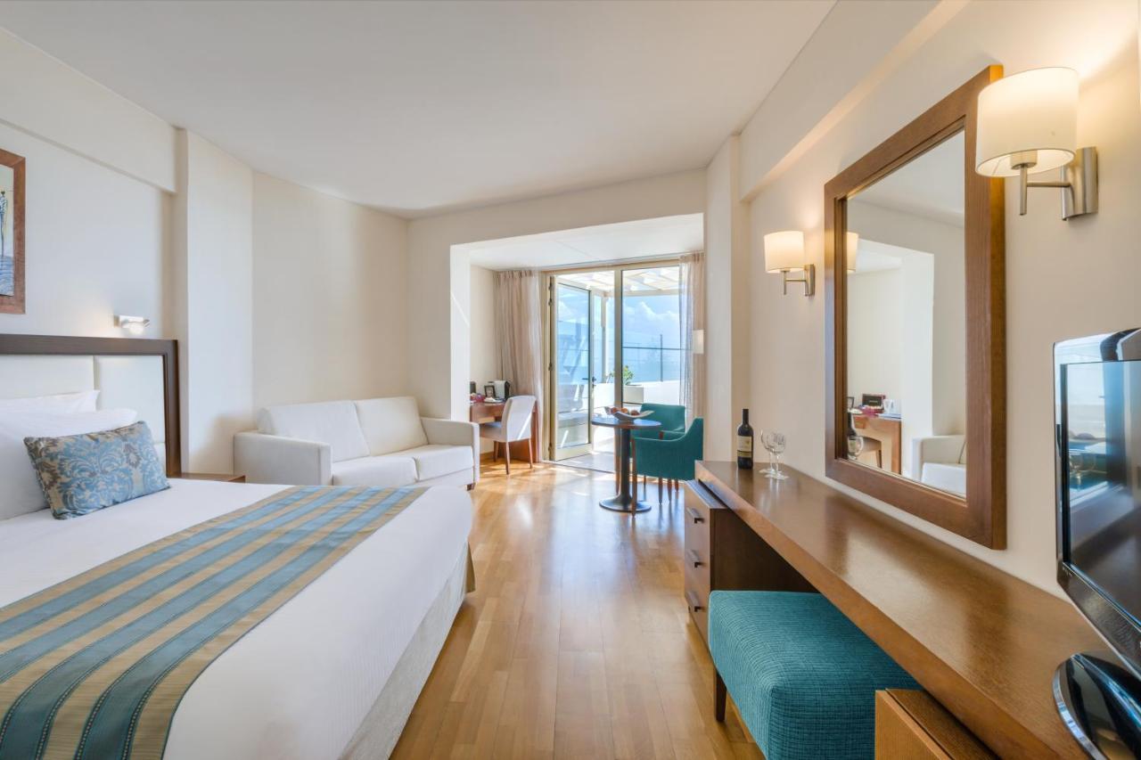 Junior Suite con Vasca Idromassaggio Privata all'Aperto